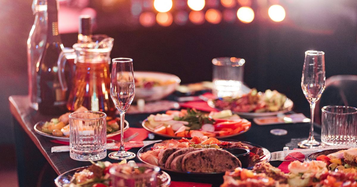 Best-15-Rooftop-Restaurants-for-Romantic-Dinners