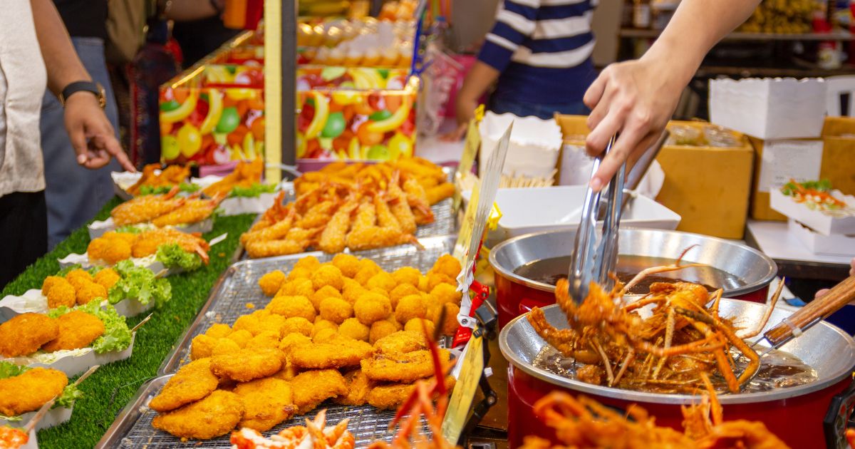 Top-10-Street-Food-Restaurants-in-India